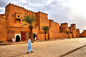 Kasbah de adobe no sul de Marrocos