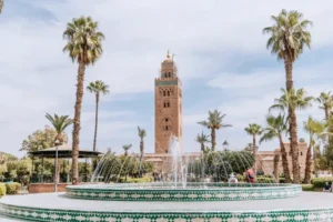 Fonte e Mesquita Koutoubia em Marrakech